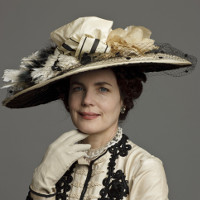 Reference picture of Cora Crawley, Countess of Grantham