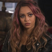Reference picture of Toni Topaz